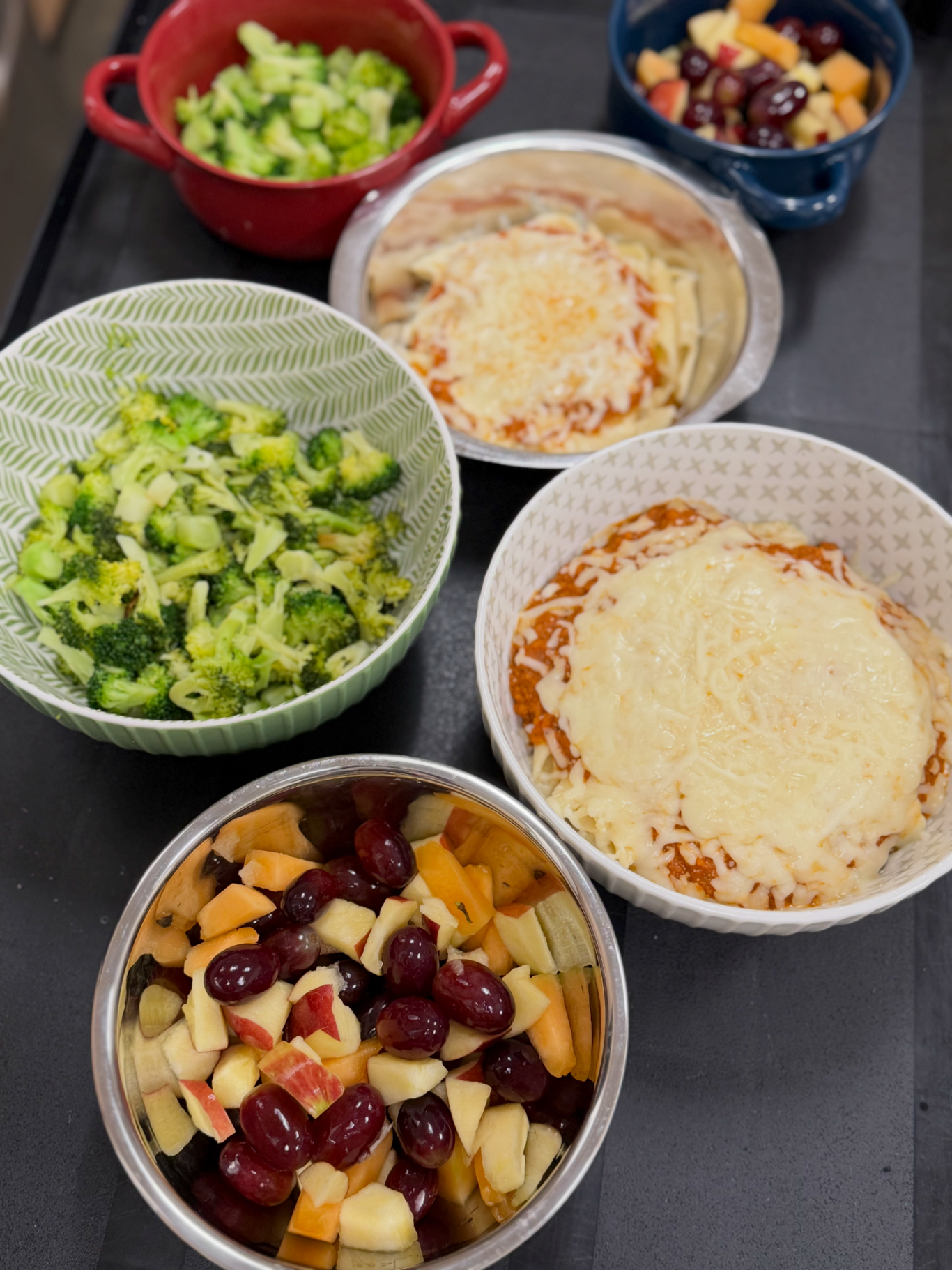 Pasta- Broccoli - Fruits