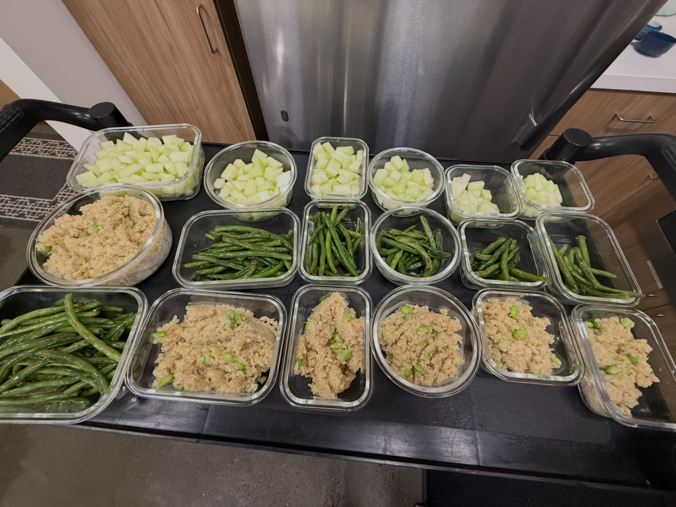 Quinoa - Roasted Beans - Fruits